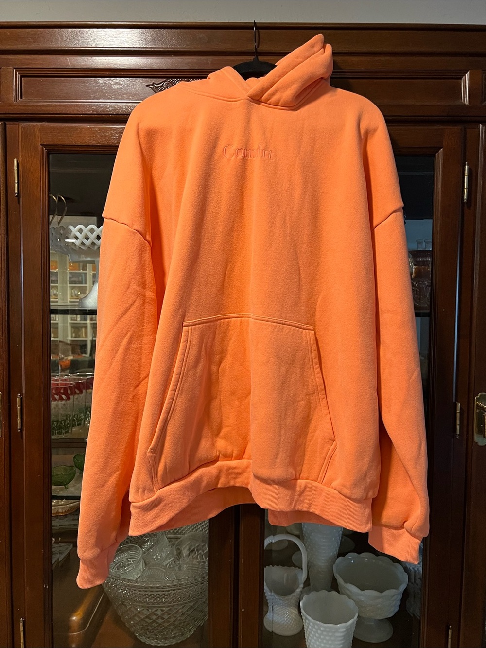 COMFRT signature hoodie Mega